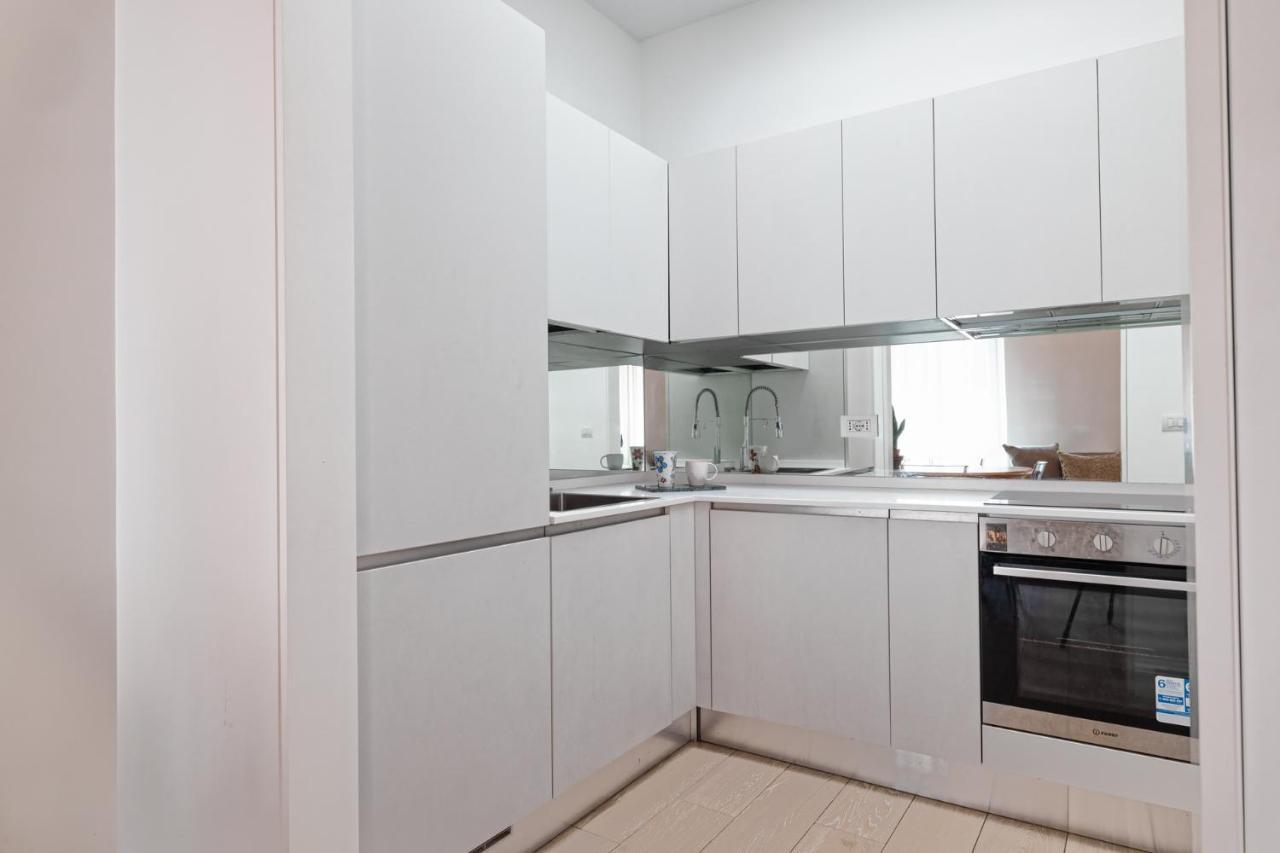 Fontana Di Trevi!! Comfy&Elegant 3Bedroom 2Bath Rome Bagian luar foto