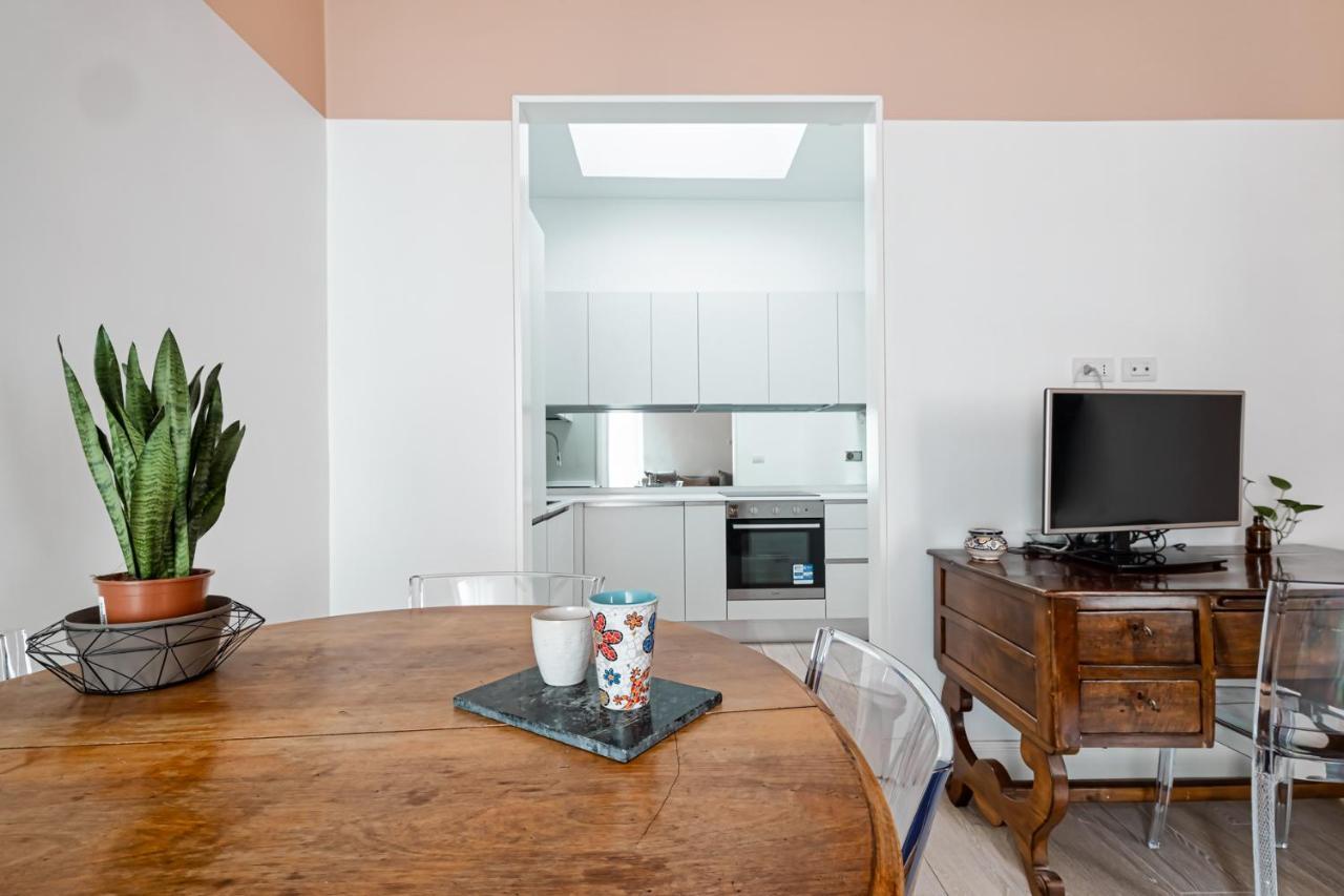 Fontana Di Trevi!! Comfy&Elegant 3Bedroom 2Bath Rome Bagian luar foto