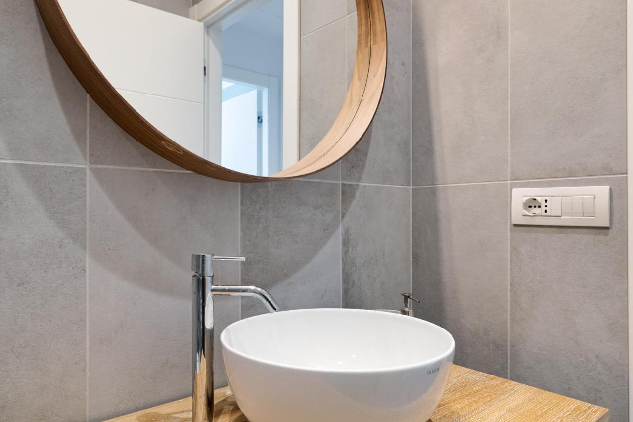 Fontana Di Trevi!! Comfy&Elegant 3Bedroom 2Bath Rome Bagian luar foto