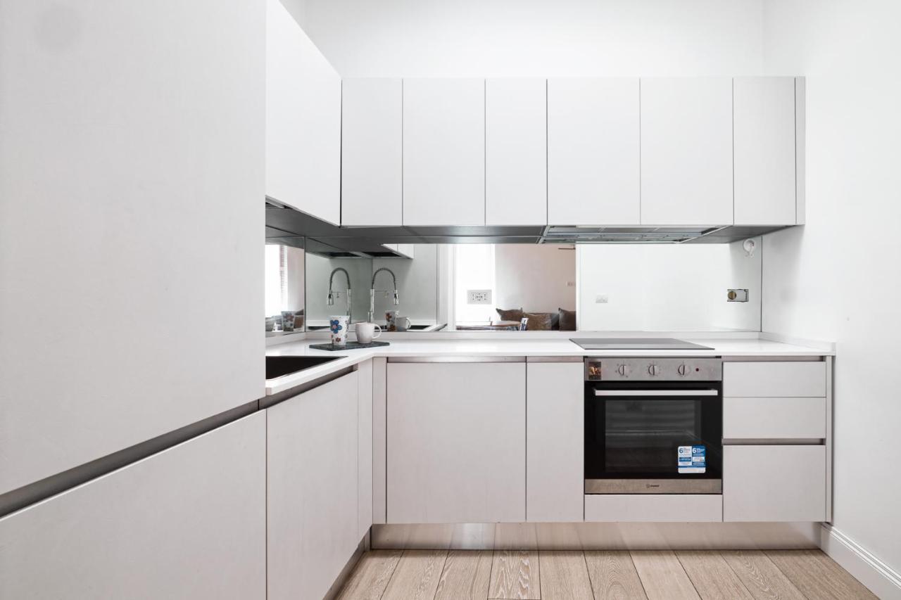 Fontana Di Trevi!! Comfy&Elegant 3Bedroom 2Bath Rome Bagian luar foto